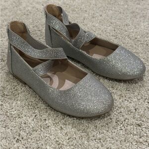 Gymboree Silver Glitter Dress Shoes with Elastic Strap